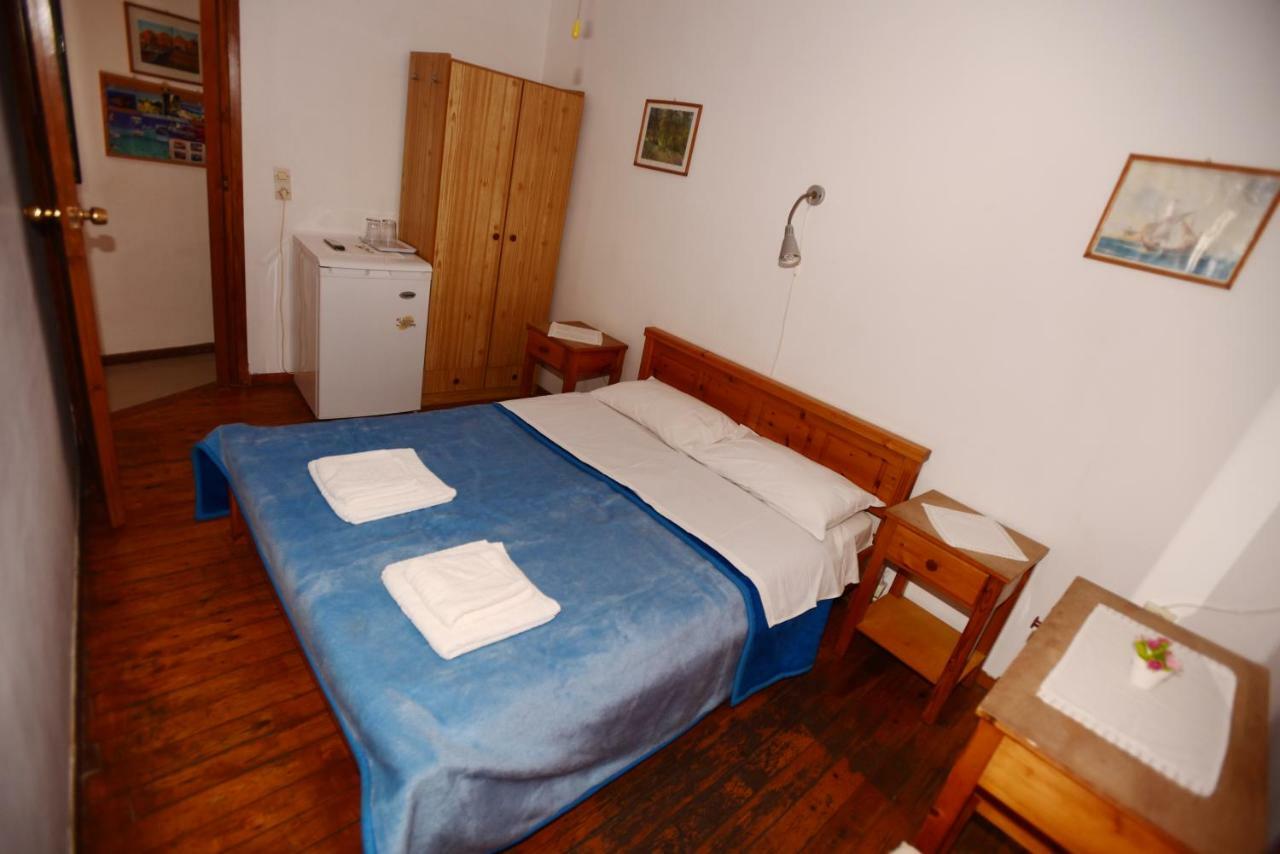 Stelios Rooms To Rent Chania  Exteriör bild